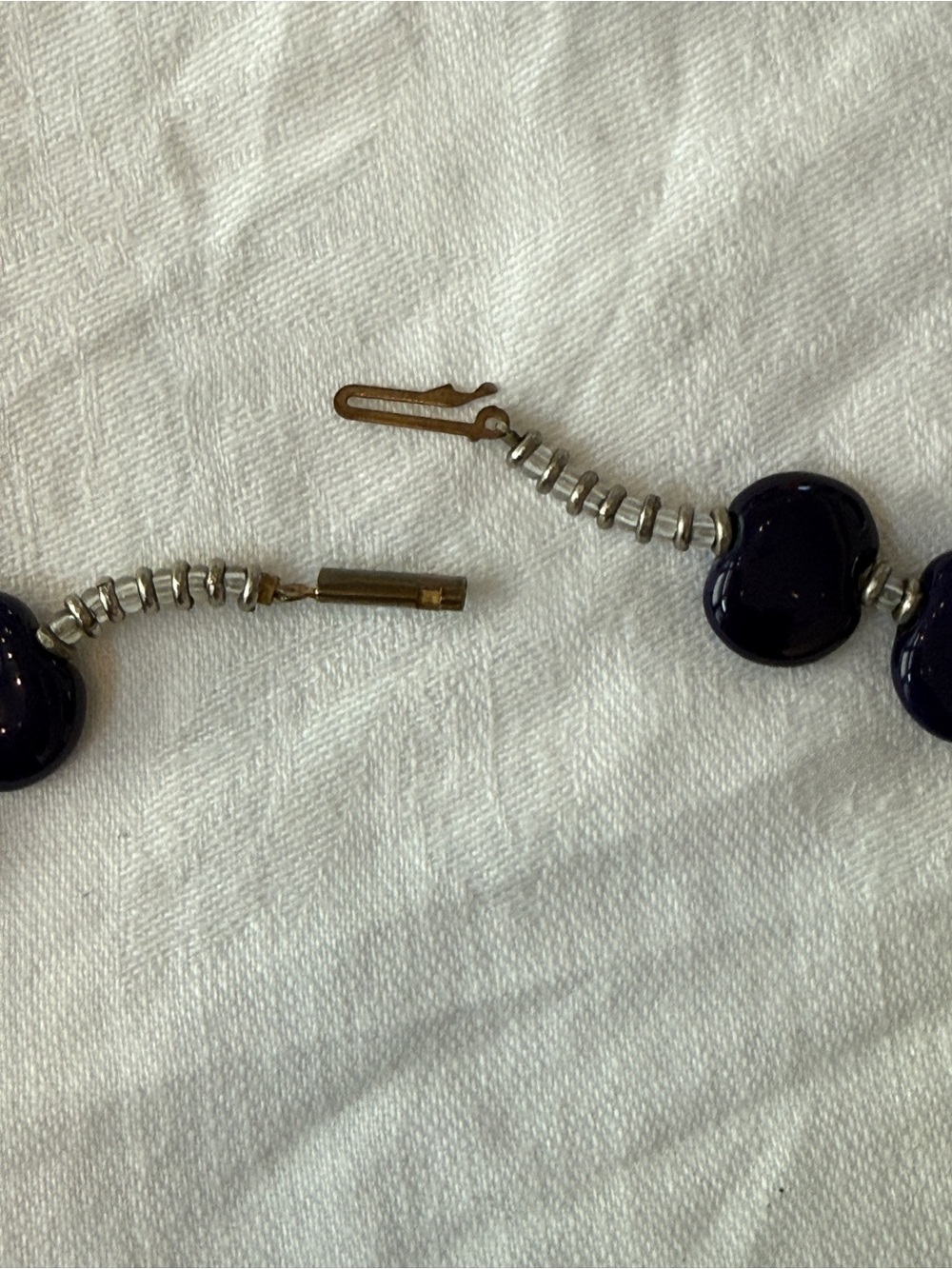 Blue stone bead necklace with barrel clasp looks like lapis lazuli - Picture 10 of 10